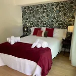 公寓 208, Close To The Beach, 2 Bedroom,golden Mile *