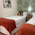 208, Close To The Beach, 2 Bedroom,golden Mile 马尔韦利亚