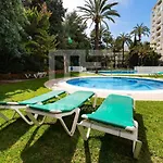 208, Close To The Beach, 2 Bedroom,golden Mile