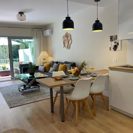 Apartment 208, Close To The Beach, 2 Bedroom,golden Mile