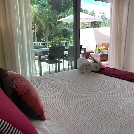 Apartment 208, Close To The Beach, 2 Bedroom,golden Mile *