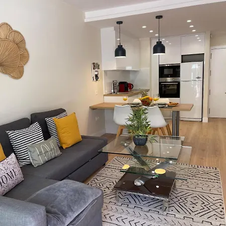 208, Close To The Beach, 2 Bedroom,golden Mile * Marbella