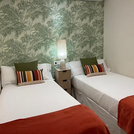 208, Close To The Beach, 2 Bedroom,golden Mile *