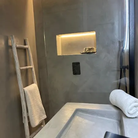 208, Close To The Beach, 2 Bedroom,golden Mile Appartement Marbella