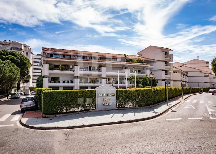 Apartment 208, Close To The Beach, 2 Bedroom,golden Mile