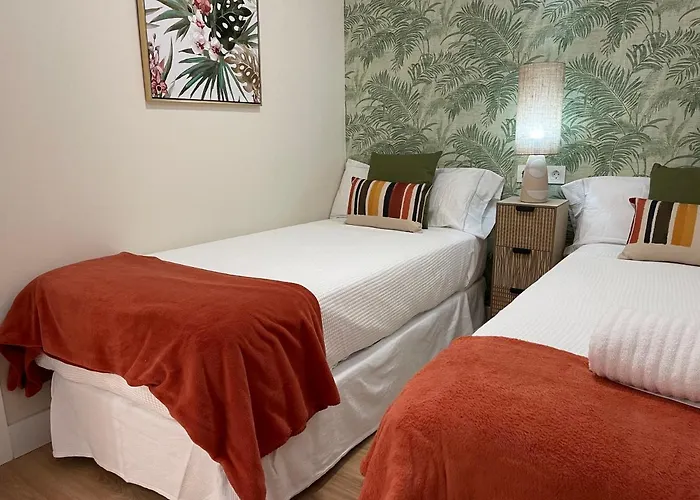 208, Close To The Beach, 2 Bedroom,golden Mile Marbella
